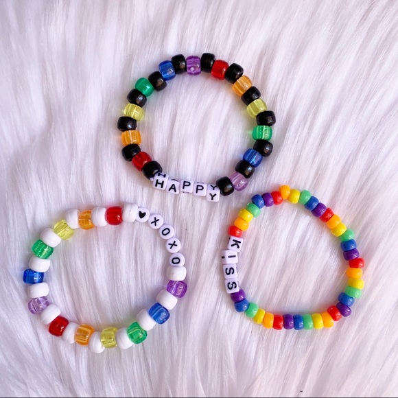 Hand Crafted Accessories - 🏳️🌈 Pride Kandi 👽 Kiss